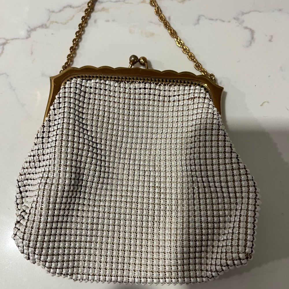 VTG Whiting and Davis mesh, white and gold ladies evening satchel